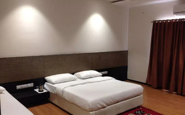 Priyanjali Hotel and Garden