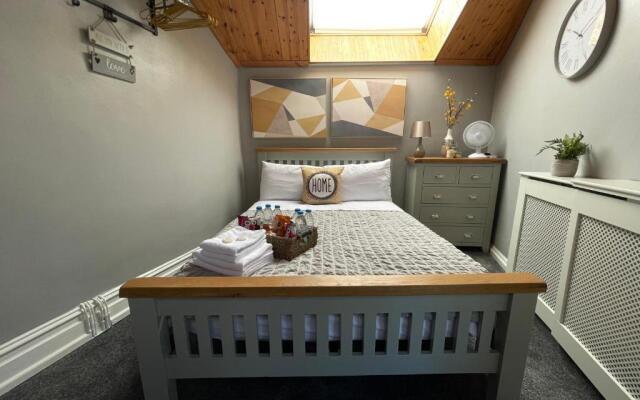 Westend Holiday Room 1 Brecon - Shared Bathroom