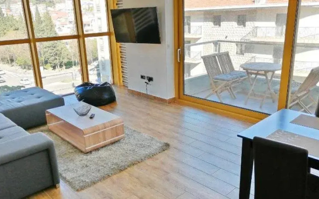 Sea Breeze Lux Apartments