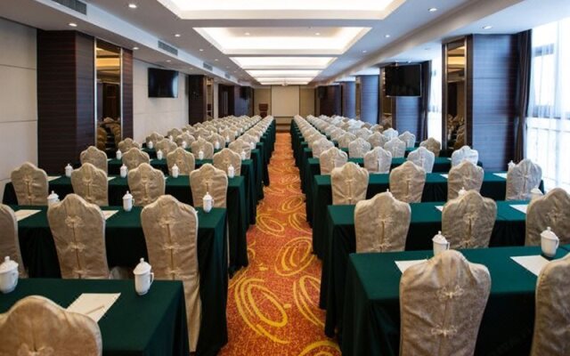 Vienna International Hotel (Zhumadian Huayuan Xuefu)