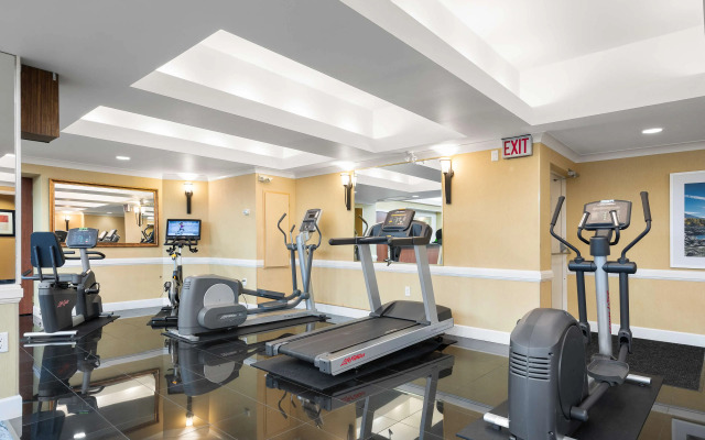 Best Western Plus Columbia River Hotel