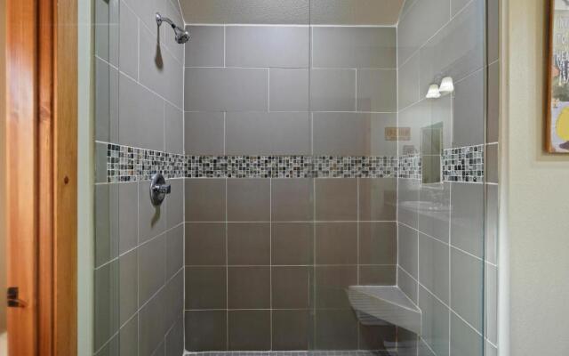 Vine Maple-Golf View-5Br/4.5Ba