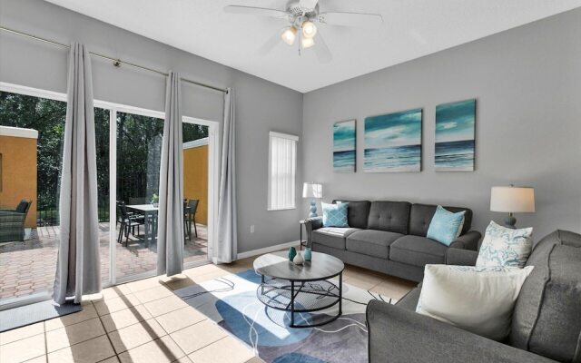 4752 Vero Beach Place