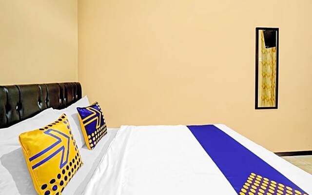 SPOT ON 90664 Adem Ayem Homestay