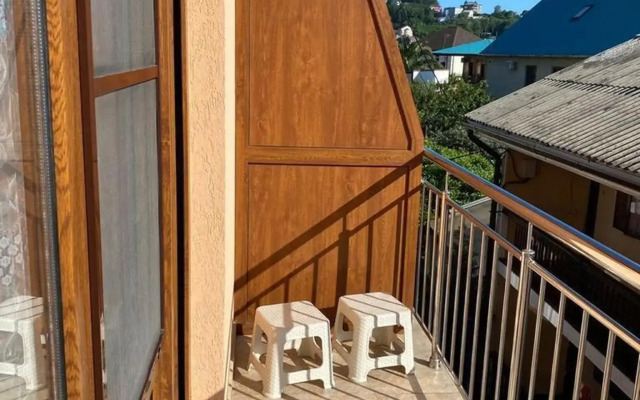 Rosa Home Loo Guest House
