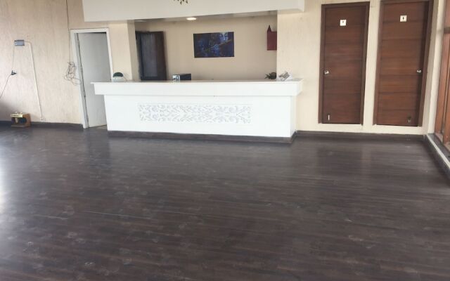 Ahr Hotel Radha Residency