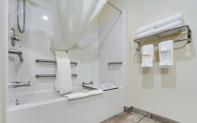 Cobblestone Inn & Suites - Holdrege