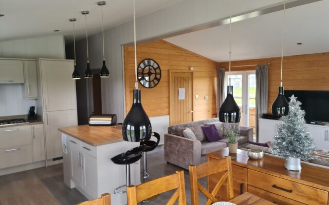 Charming 3-bed Lodge in Bury Saint Edmunds