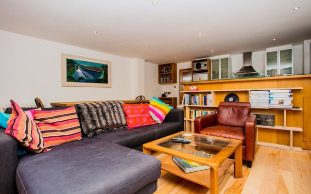 2 Bedroom Apartment with Patio - Sleeps 4