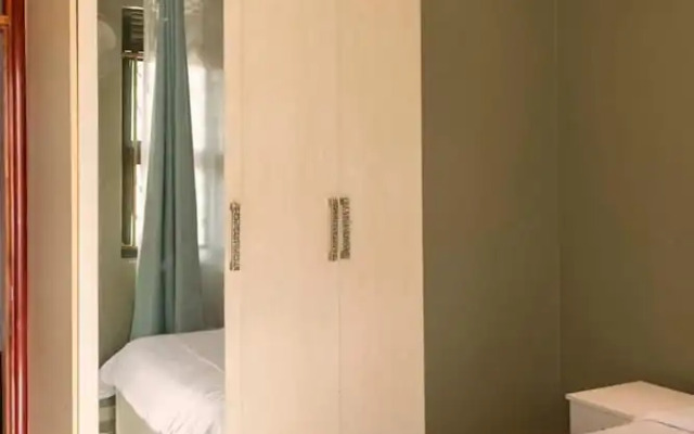 Pavillion Hotel