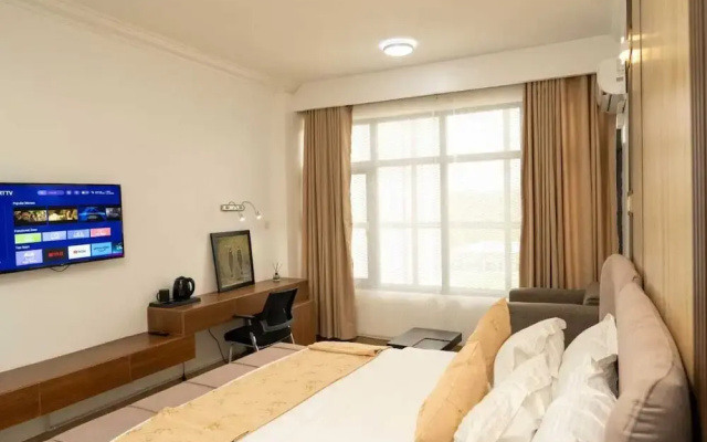 Julirose Hotel and Suites