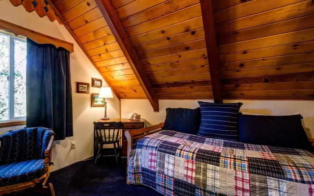 Arrowhead Pine Rose Cabins