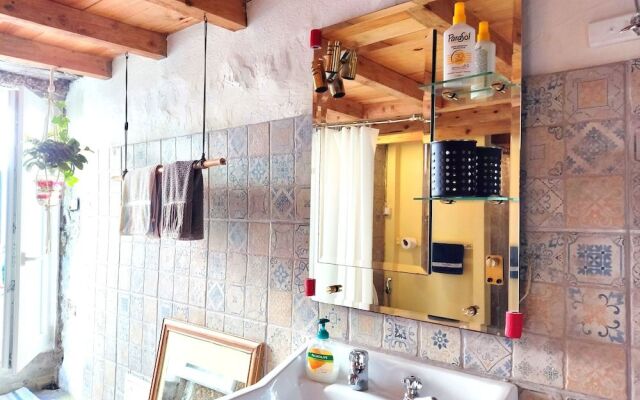 Sandomil Riverbeach Tiny House