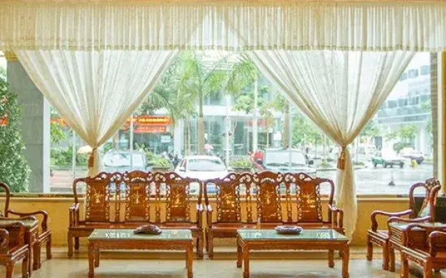 Golden Phoenix Hotel