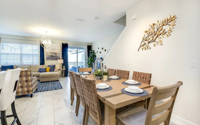 5 Bedroom 4 Bathroom Storey Lake