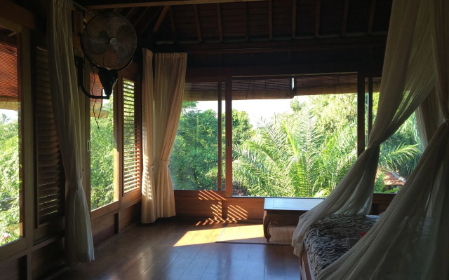Sari Bamboo Villas