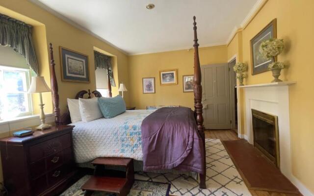 The Wayside Inn Bed & Breakfast