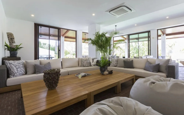 Lemongrass Pool Villa