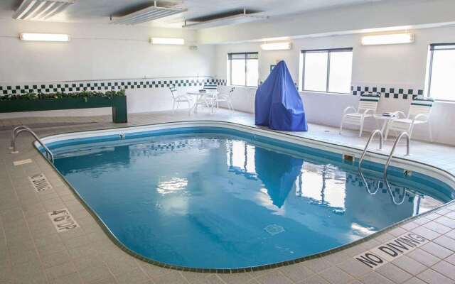 Quality Inn near I-72 and Hwy 51