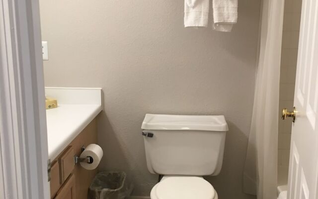 Ambassador Inn And Suites