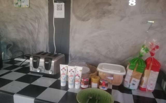 Lom Choi Home Stay Ayutthaya - Hostel