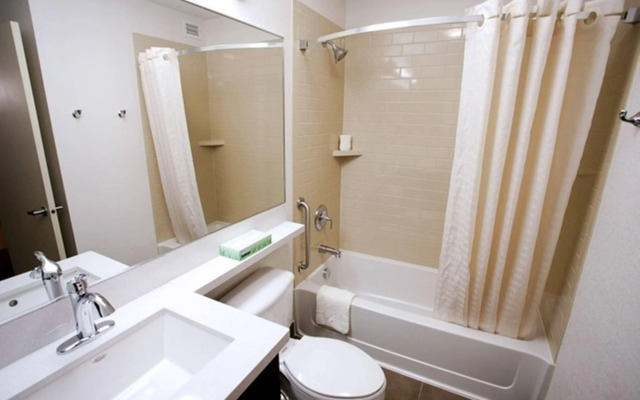 Sonesta Simply Suites Houston W Beltway