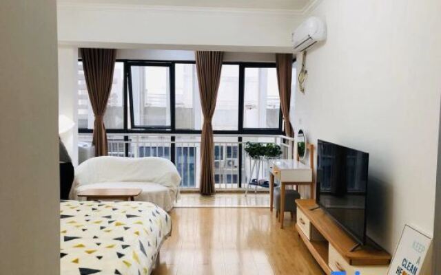 Fanmulin Apartment Hotel (Wuhan Xianggang Road)