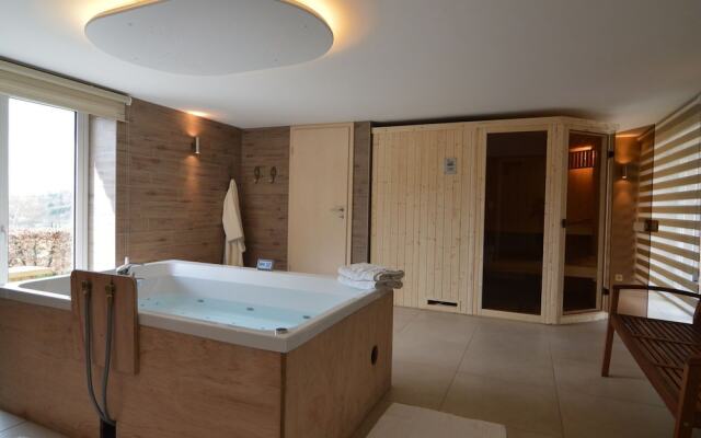 Luxurious Holiday Home in Malmedy With Sauna