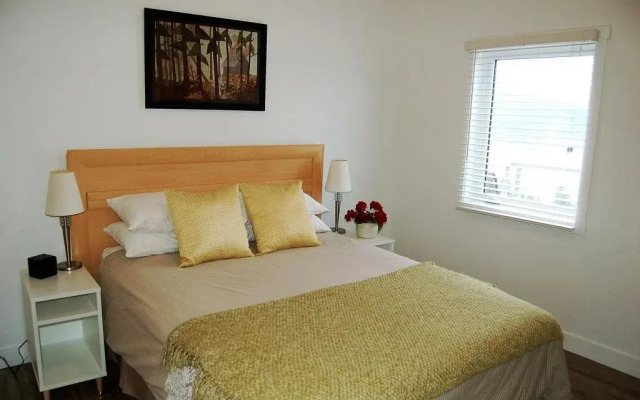 Singing Marmot Guest Suites
