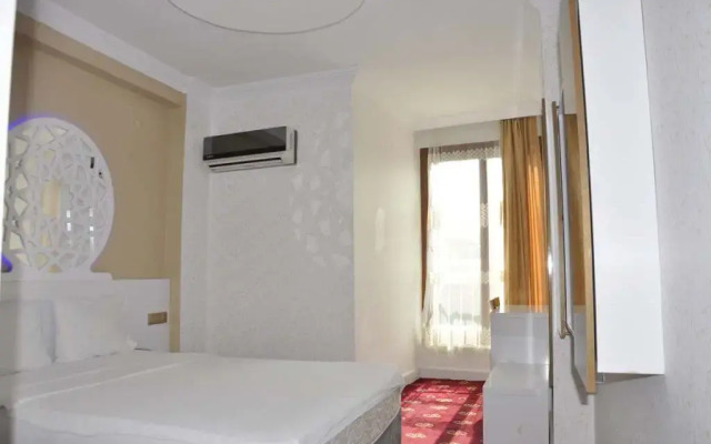 Ugur Hotel
