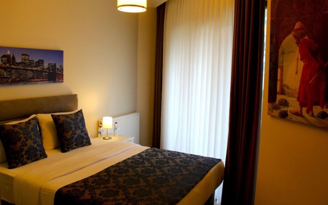 12 Rooms Boutique Hotel