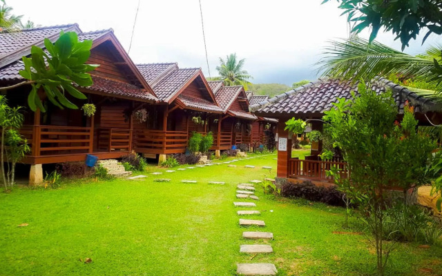 Sawarna Little Hula Hula