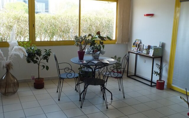 Logis Hôtel le Clos Saint-Loup