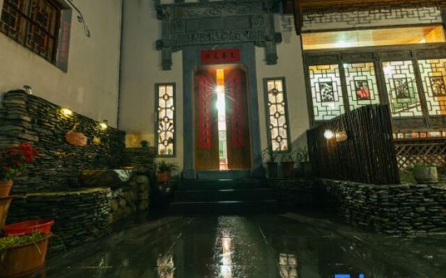 Wuyuan Yebing Photography Store