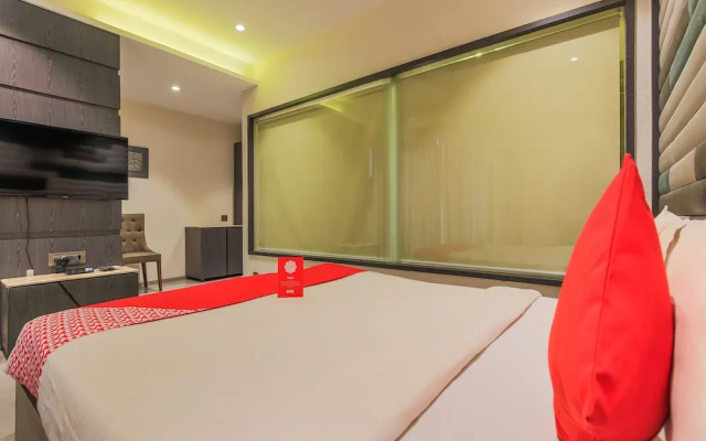 OYO 8039 Hotel Supreme Grande