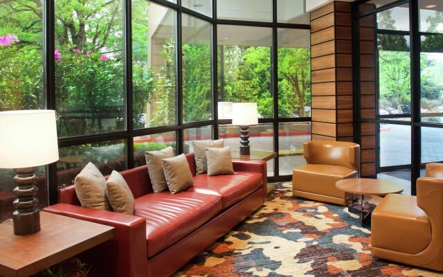 Embassy Suites by Hilton Portland Tigard
