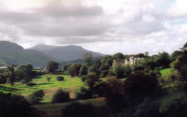 Woodhill House
