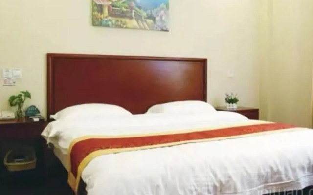 GreenTree Inn Zhengzhou Train Station Renmin Park Shell Hotel