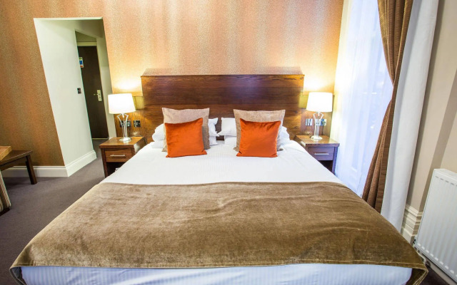 Duke Of Edinburgh Hotel