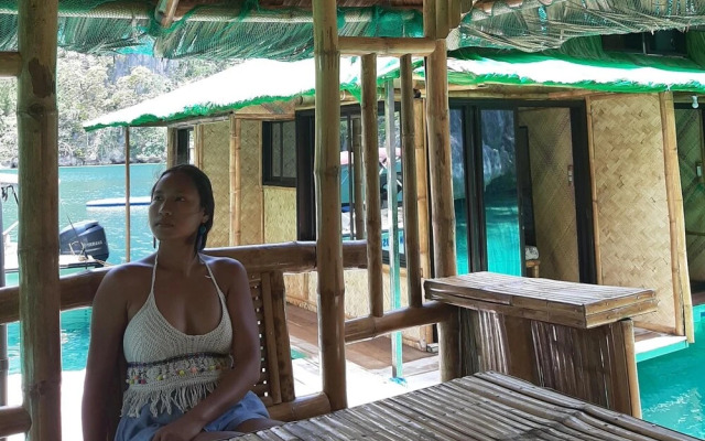 Paolyn Floating House Restaurant