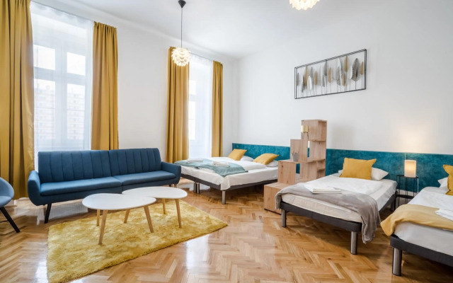 BpR Stylish VAGA BOND Apartment with AC