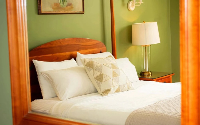 The Brewster Inn
