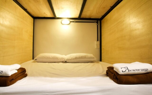 De' Factory Station Hotel