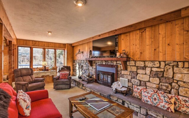 5 Mi to Dtwn Denver: Peaceful Lakewood Home!