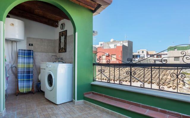 Comfortable Holiday Home in Sicily with TV