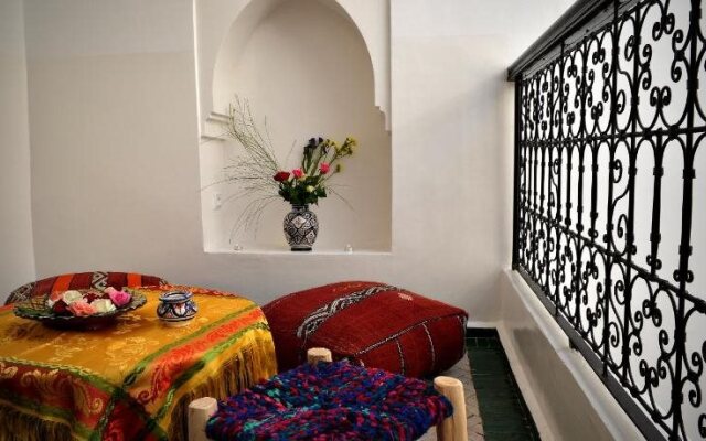 Riad Bleu Topaze
