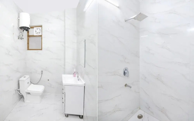 FabHotel The Grand Suite