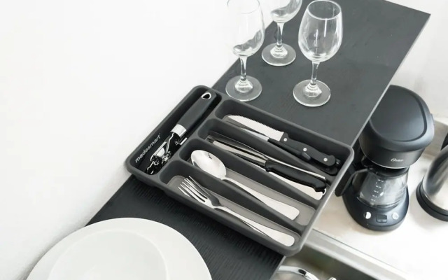 1bedroom Suite - 1 Block Away to Icon Beach