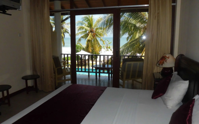 Paradise Beach Club