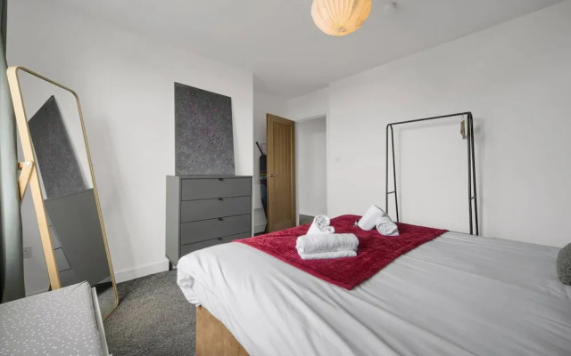 Stylish Modern Apartment - Free Parking - W